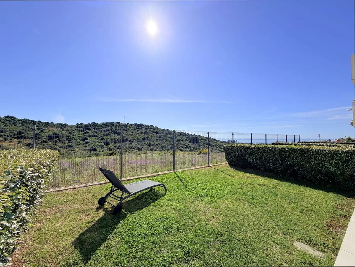 3 Bedroom Ground Floor Apartment for Sale in Estepona, Málaga - Image 3