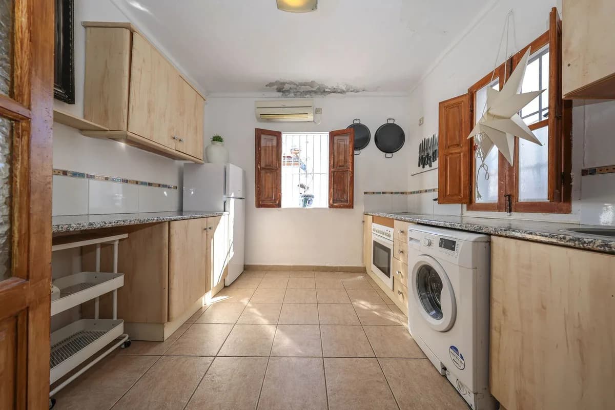 3 Bedroom Townhouse for Sale in Guaro, Málaga - Image 8