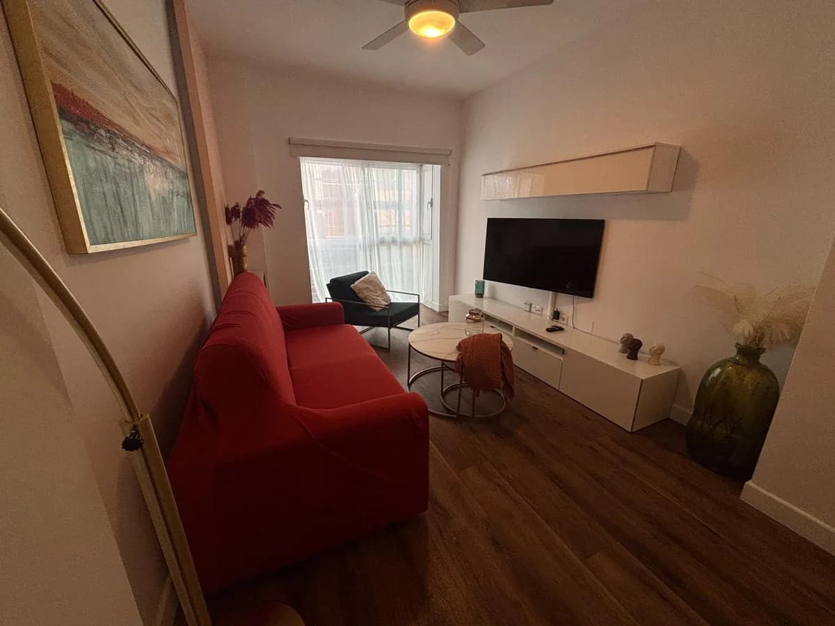 1 Bedroom Middle Floor Apartment for Sale in Centro Histórico, Málaga - Image 7