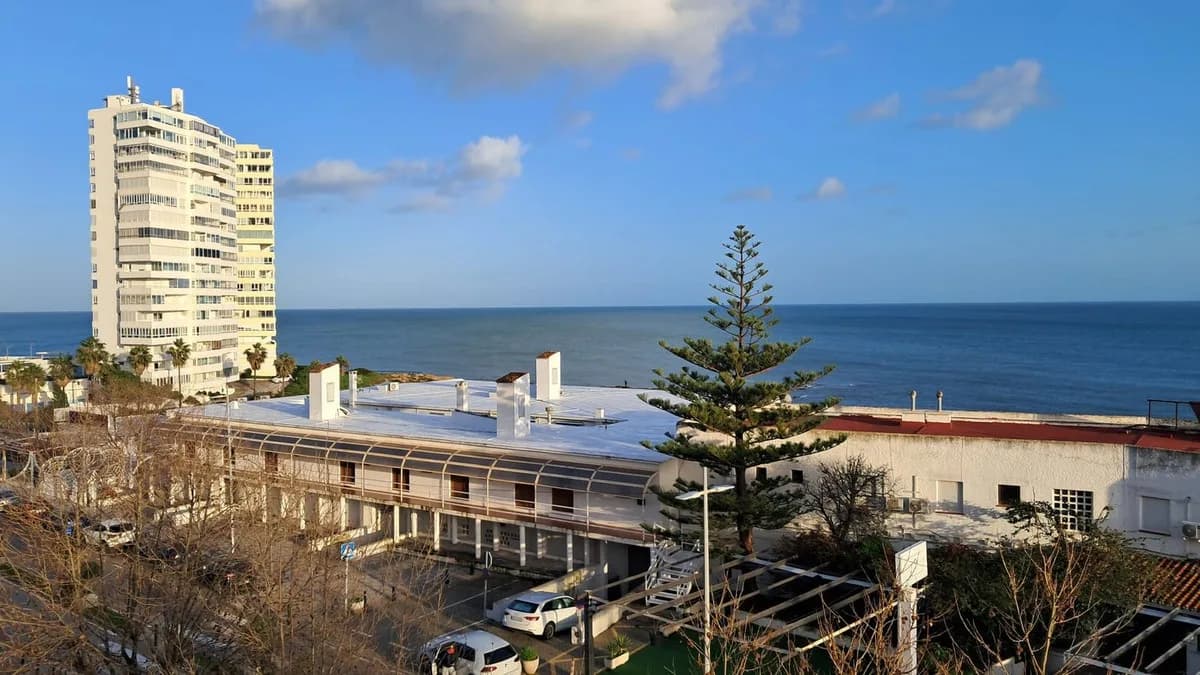 3 Bedroom Middle Floor Apartment for Sale in Torreguadiaro, Cádiz
