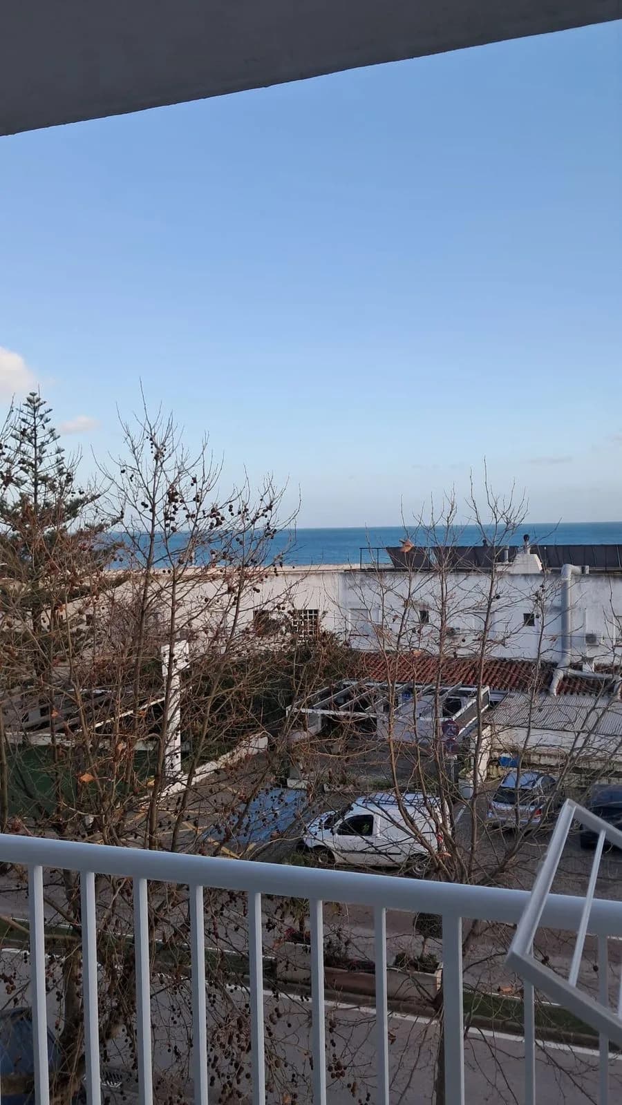 3 Bedroom Middle Floor Apartment for Sale in Torreguadiaro, Cádiz - Image 7