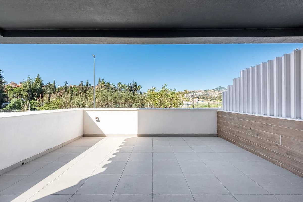 3 Bedroom Semi-Detached House for Sale in Atalaya, Málaga - Image 4