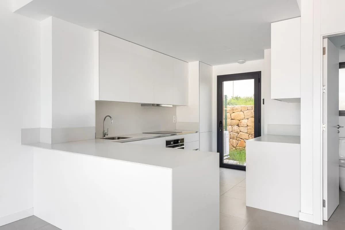 3 Bedroom Semi-Detached House for Sale in Atalaya, Málaga - Image 6