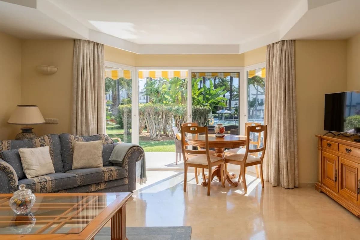 4 Bedroom Townhouse for Sale in New Golden Mile, Málaga - Image 9