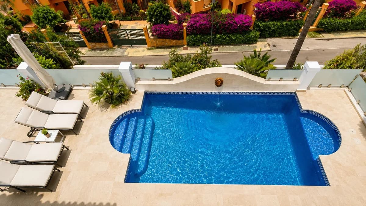 5 Bedroom Detached Villa for Sale in Benahavís, Málaga - Image 3