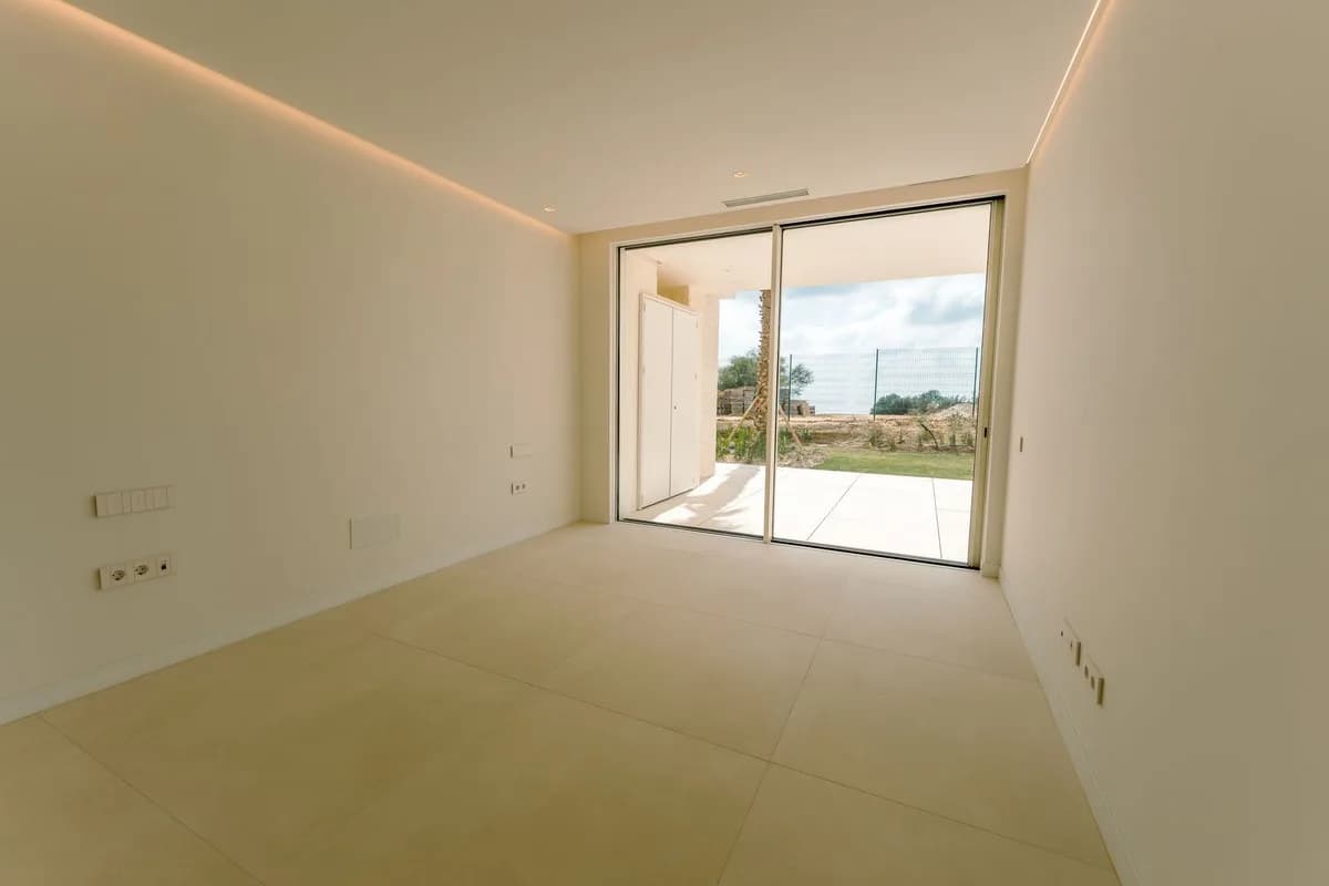 3 Bedroom Ground Floor Apartment for Sale in Ojén, Málaga - Image 9