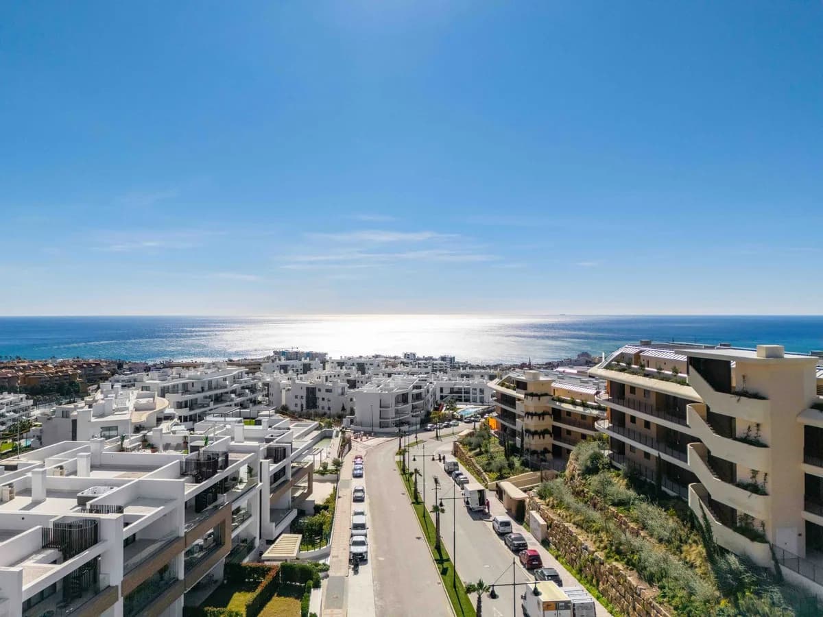3 Bedroom Penthouse for Sale in Fuengirola, Málaga - Image 2