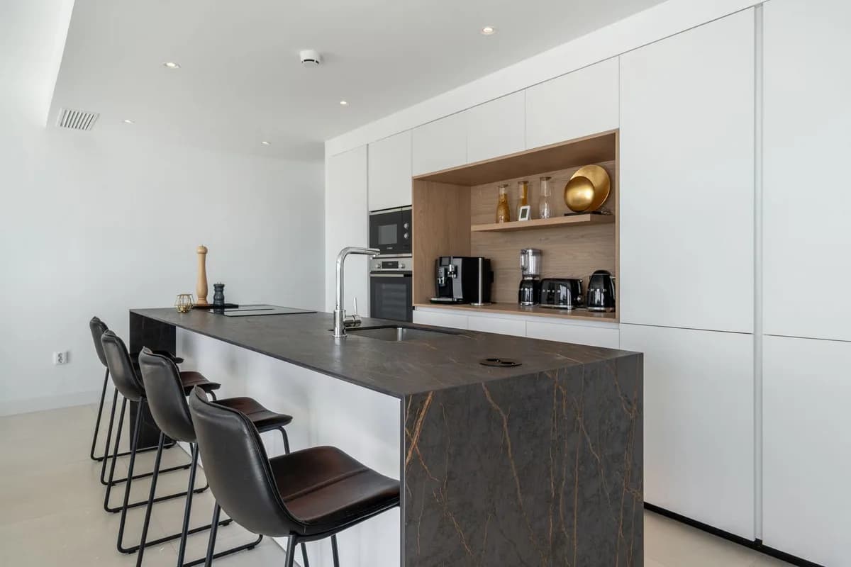 3 Bedroom Penthouse for Sale in Fuengirola, Málaga - Image 7