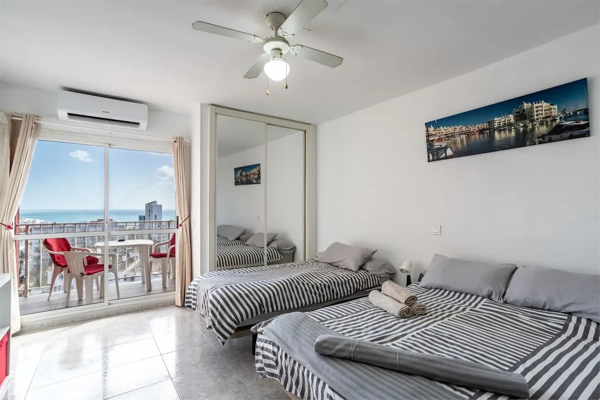 1 Bedroom Top Floor Studio for Sale in Benalmadena Costa, Málaga - Image 3