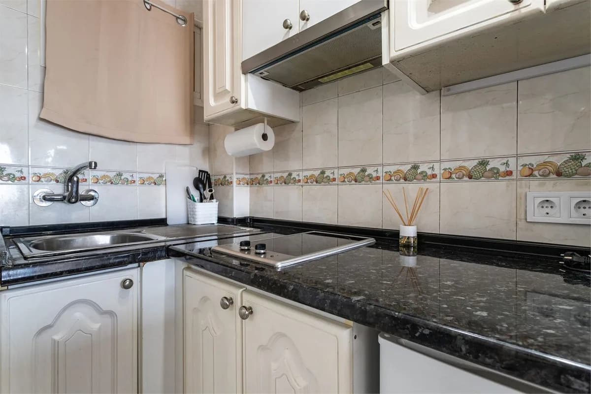 1 Bedroom Top Floor Studio for Sale in Benalmadena Costa, Málaga - Image 6