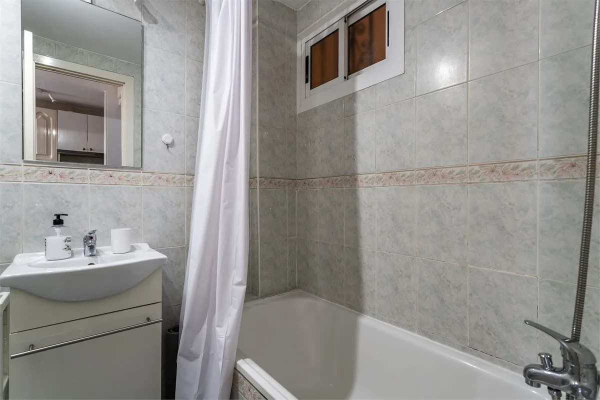 1 Bedroom Top Floor Studio for Sale in Benalmadena Costa, Málaga - Image 9
