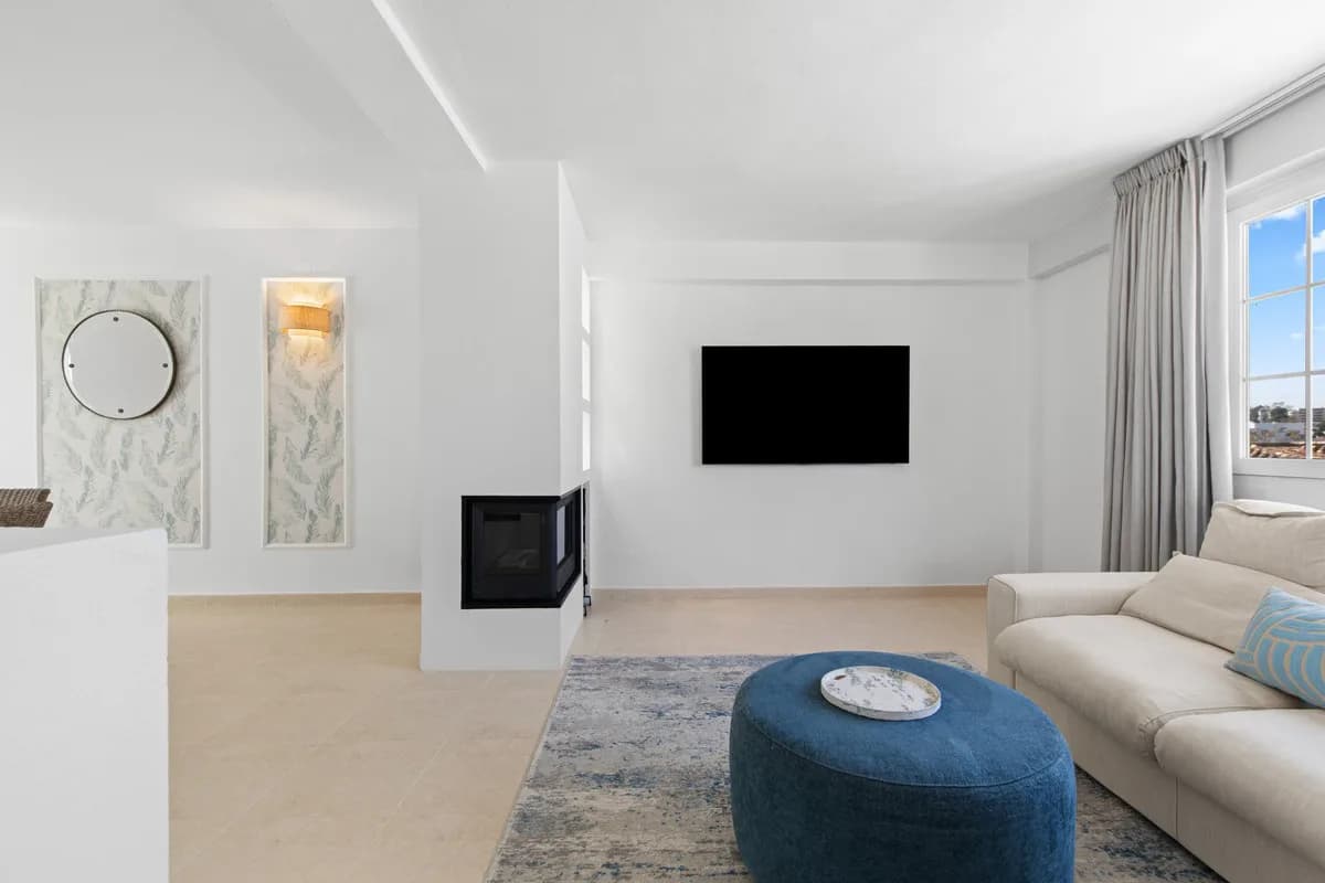 3 Bedroom Townhouse for Sale in Guadalmina Alta, Málaga - Image 7