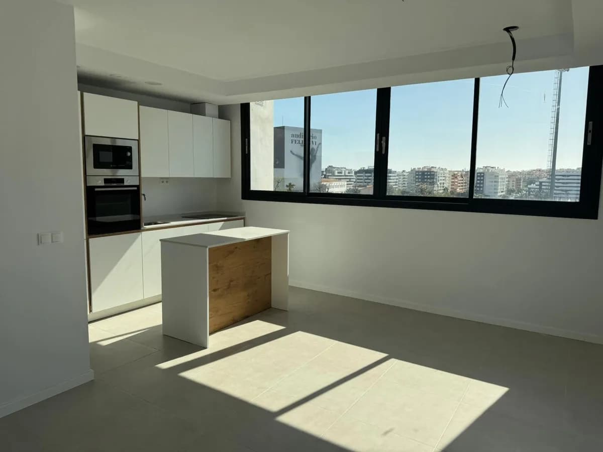 2 Bedroom Penthouse for Sale in Estepona, Málaga