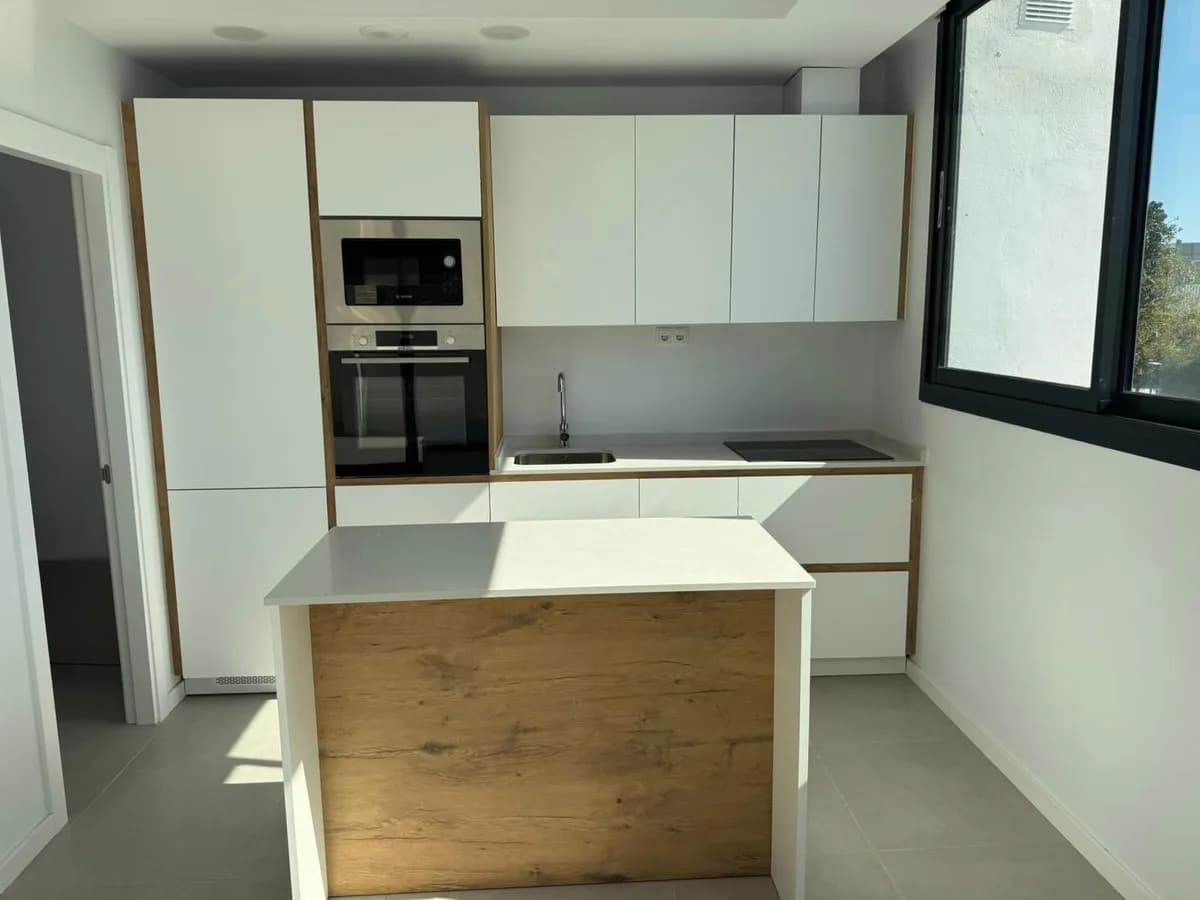 2 Bedroom Penthouse for Sale in Estepona, Málaga - Image 2