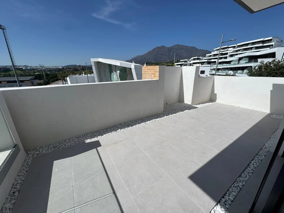 2 Bedroom Penthouse for Sale in Estepona, Málaga - Image 8