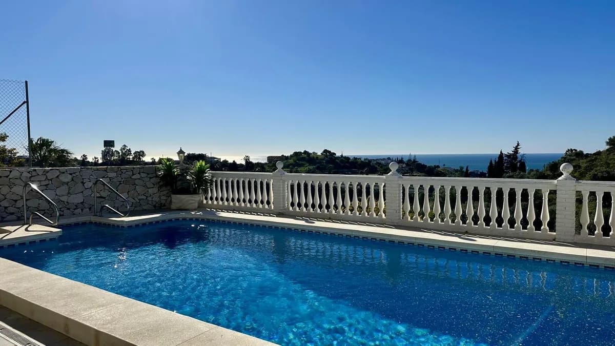 4 Bedroom Detached Villa for Sale in Mijas, Málaga - Image 2