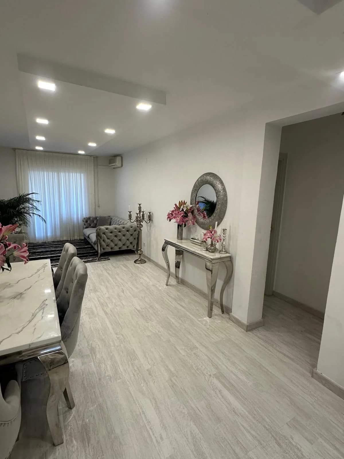 2 Bedroom Middle Floor Apartment for Sale in Torrequebrada, Málaga - Image 6