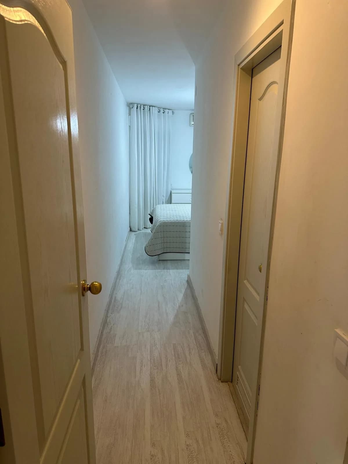 2 Bedroom Middle Floor Apartment for Sale in Torrequebrada, Málaga - Image 8