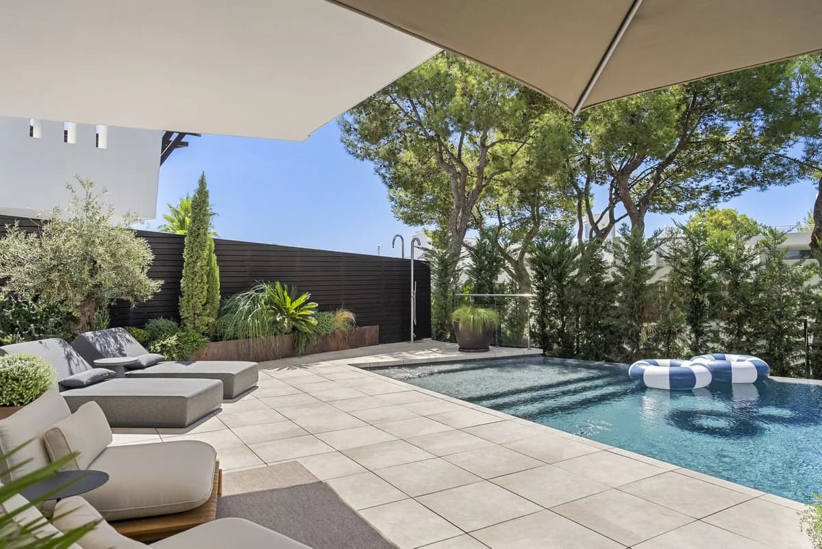 3 Bedroom Semi-Detached House for Sale in Marbella, Málaga - Image 3