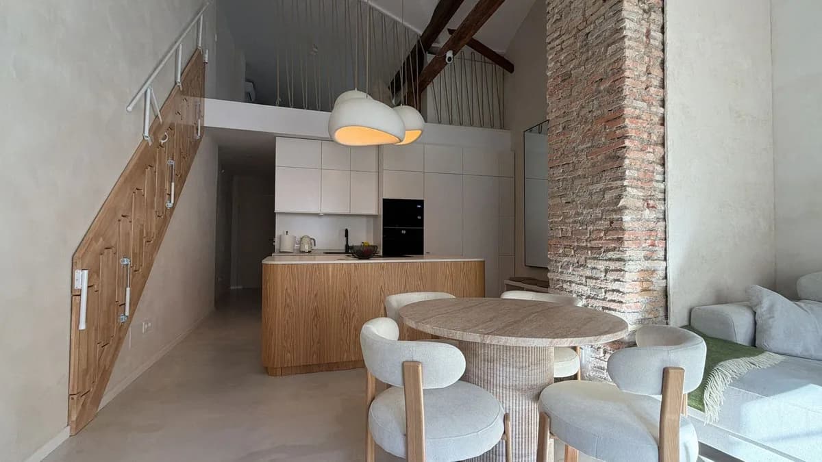 3 Bedroom Duplex for Sale in Centro Histórico, Málaga - Image 2