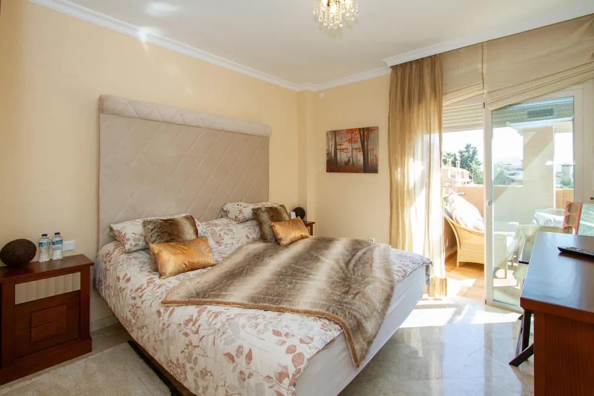 3 Bedroom Penthouse for Sale in La Mairena, Málaga - Image 9