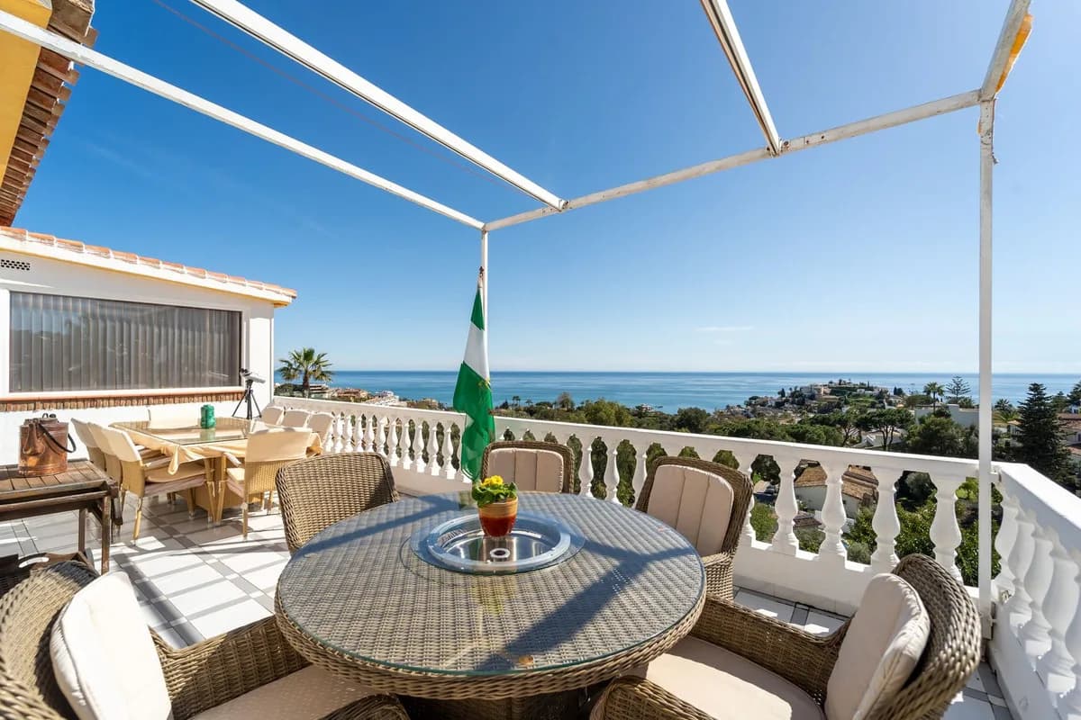 4 Bedroom Detached Villa for Sale in Torremuelle, Málaga - Image 3