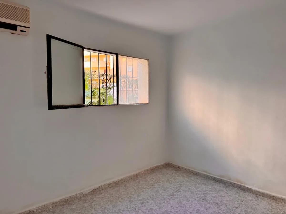 3 Bedroom Ground Floor Apartment for Sale in Torremolinos, Málaga - Image 2