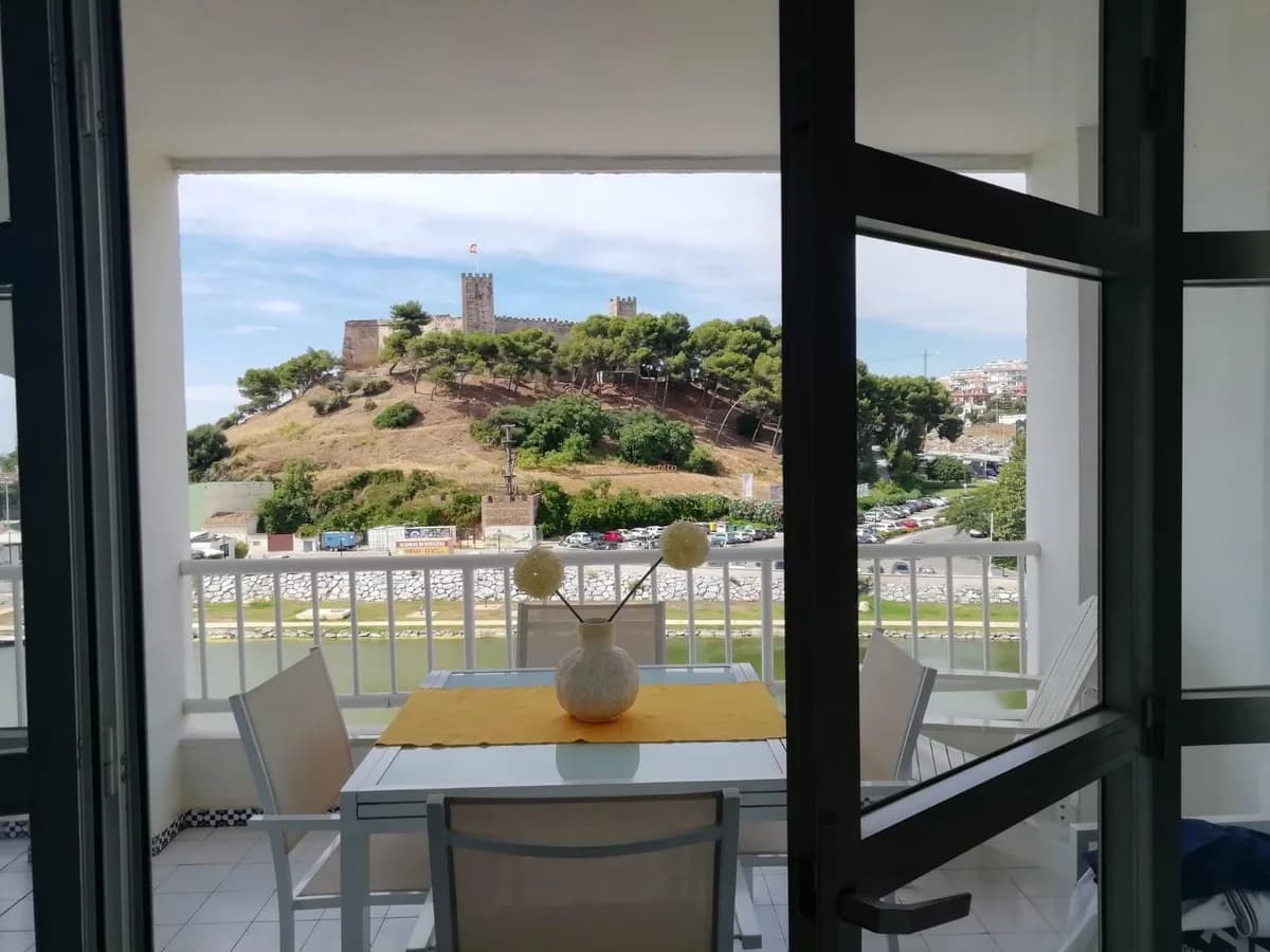 3 Bedroom Middle Floor Apartment for Sale in Fuengirola, Málaga