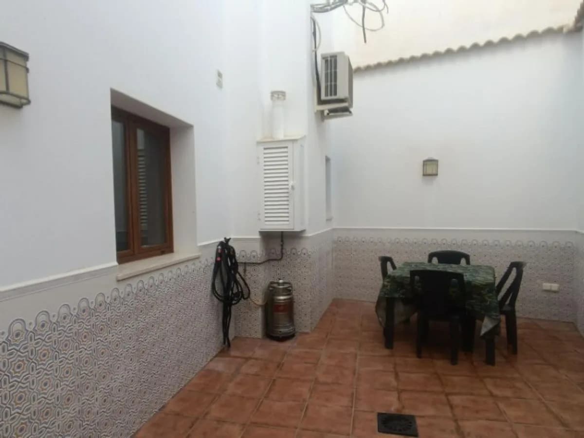 5 Bedroom Semi-Detached House for Sale in Guaro, Málaga - Image 7