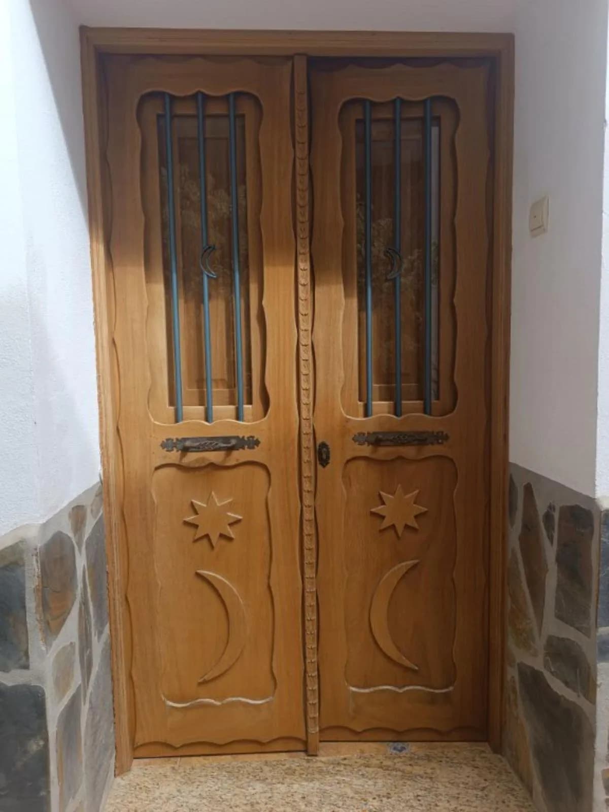 5 Bedroom Semi-Detached House for Sale in Guaro, Málaga - Image 9