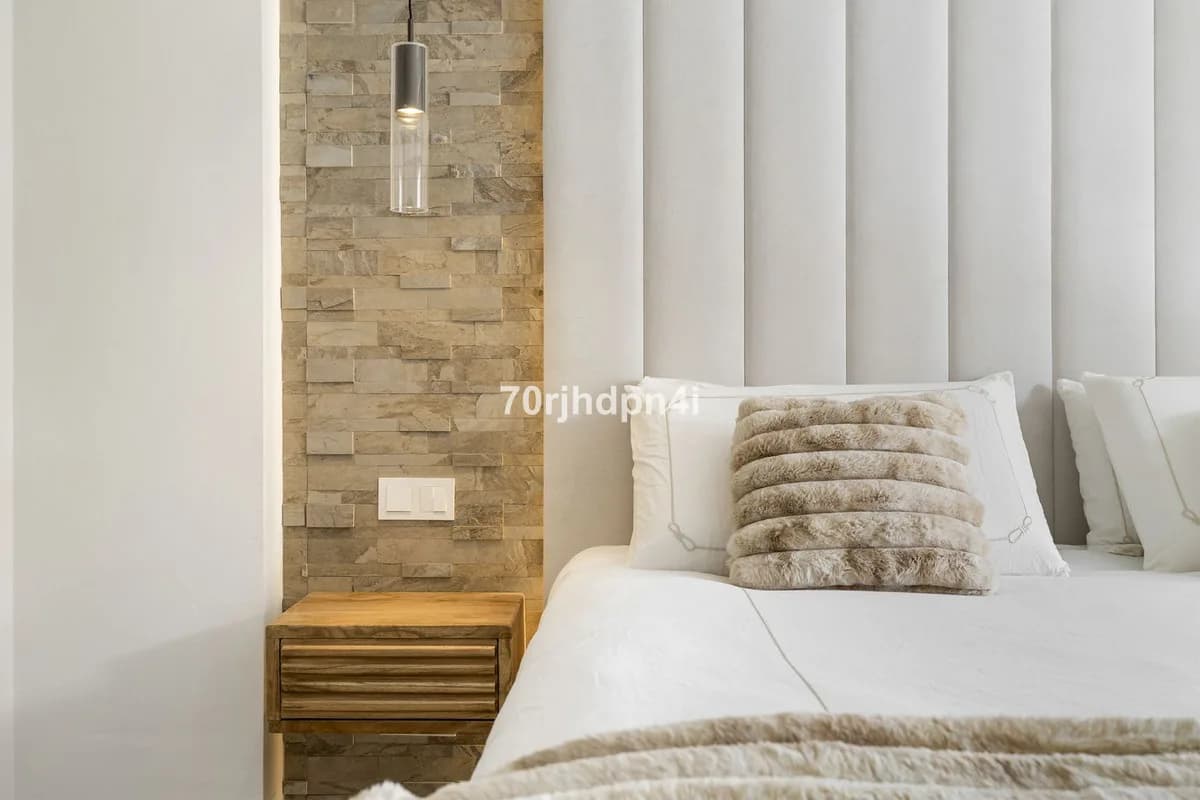 3 Bedroom Ground Floor Apartment for Sale in Nueva Andalucía, Málaga - Image 8