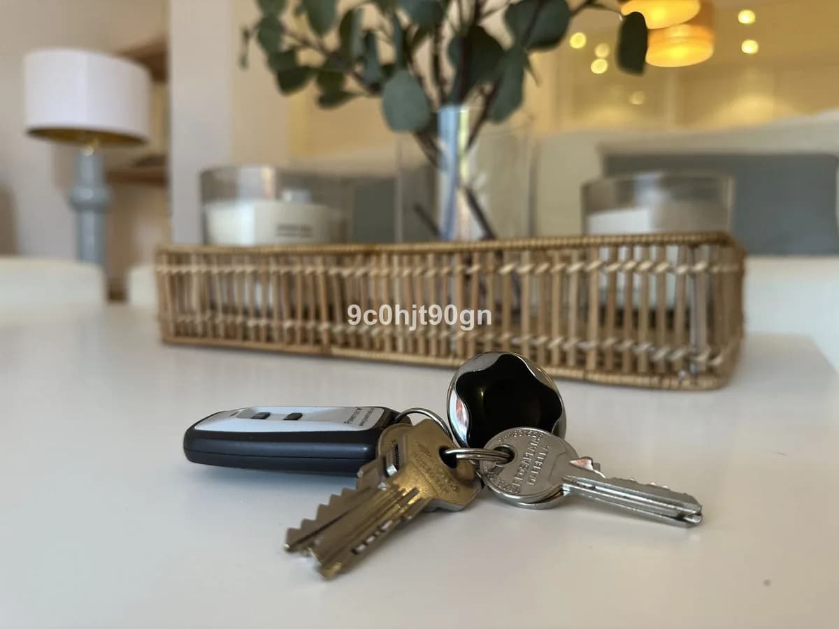 3 Bedroom Middle Floor Apartment for Sale in Elviria, Málaga