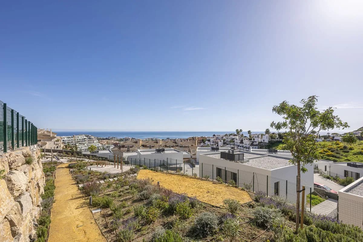 3 Bedroom Townhouse for Sale in Riviera del Sol, Málaga - Image 8