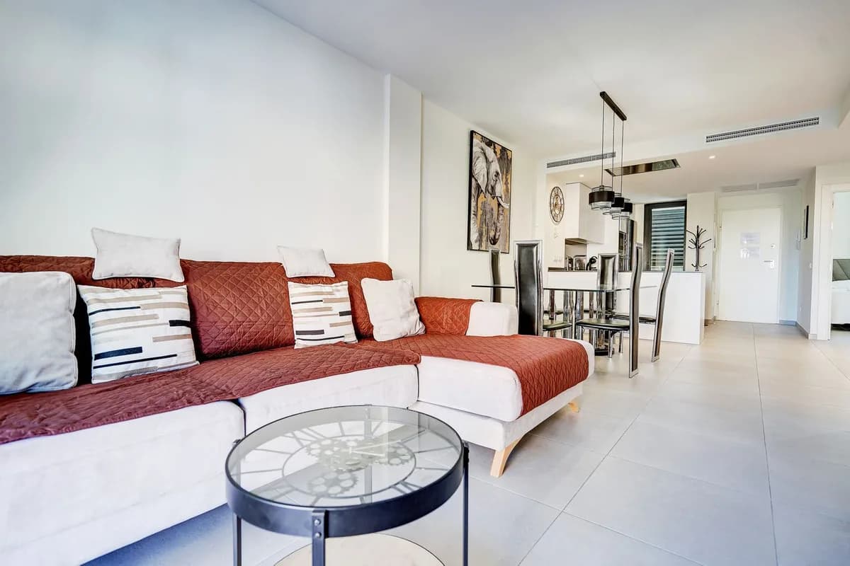3 Bedroom Ground Floor Apartment for Sale in La Cala de Mijas, Málaga - Image 2