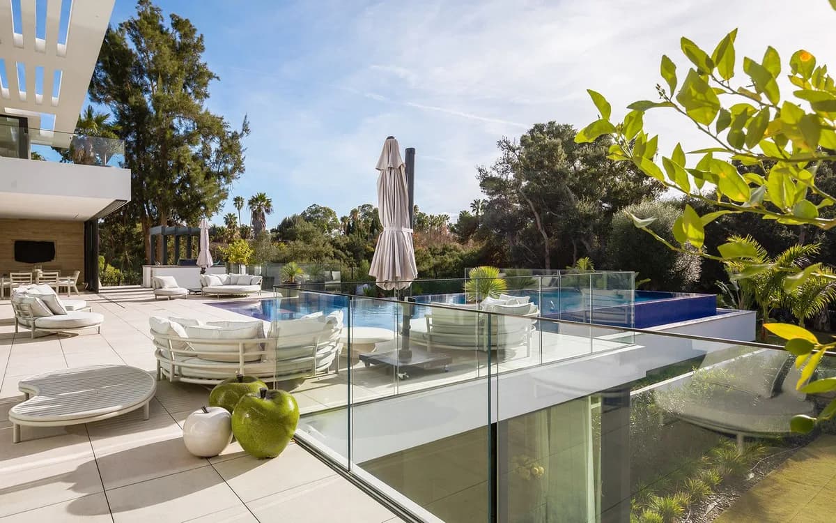 7 Bedroom Detached Villa for Sale in Sotogrande, Cádiz - Image 9