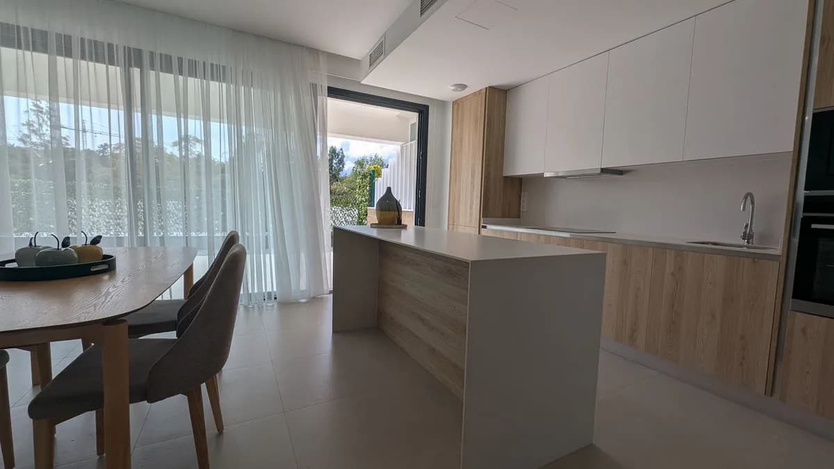 3 Bedroom Semi-Detached House for Sale in Atalaya, Málaga - Image 8