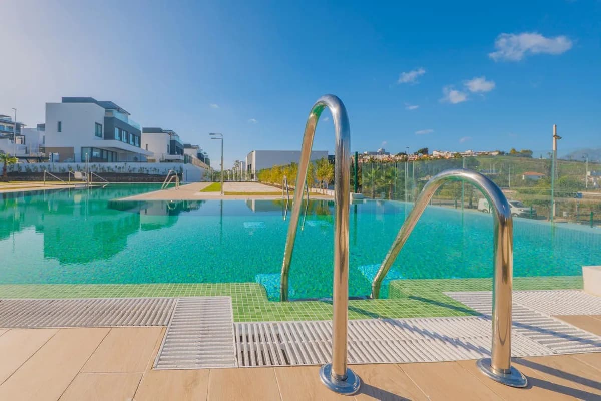 3 Bedroom Semi-Detached House for Sale in Atalaya, Málaga - Image 9