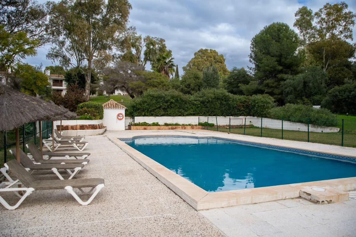 2 Bedroom Townhouse for Sale in Atalaya, Málaga - Image 2