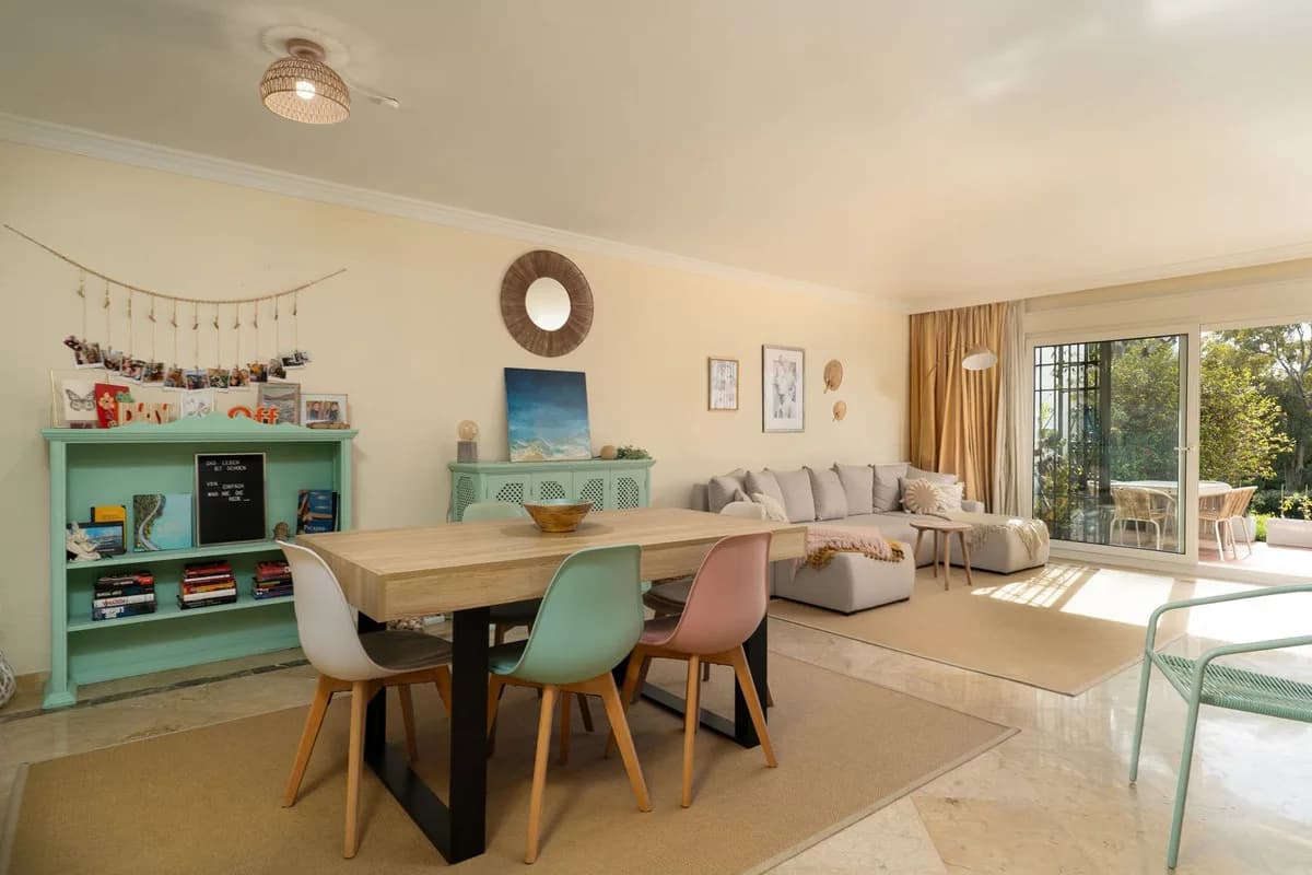 2 Bedroom Townhouse for Sale in Atalaya, Málaga - Image 9