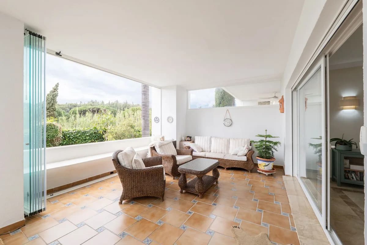 2 Bedroom Ground Floor Apartment for Sale in Los Monteros, Málaga - Image 6