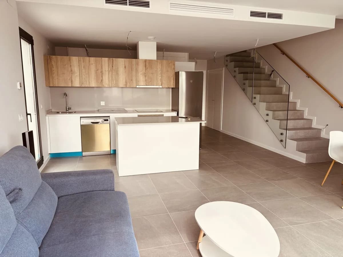 4 Bedroom Semi-Detached House for Sale in Riviera del Sol, Málaga - Image 8