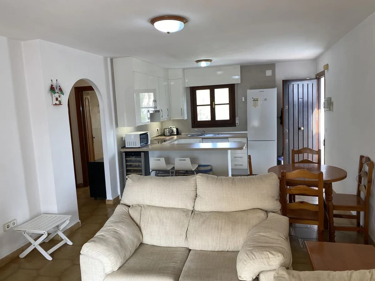 2 Bedroom Middle Floor Apartment for Sale in Mijas, Málaga - Image 3