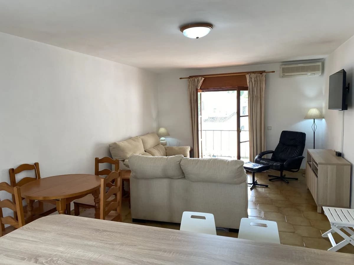 2 Bedroom Middle Floor Apartment for Sale in Mijas, Málaga - Image 5