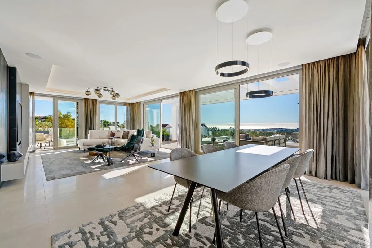3 Bedroom Detached Villa for Sale in Nueva Andalucía, Málaga - Image 6
