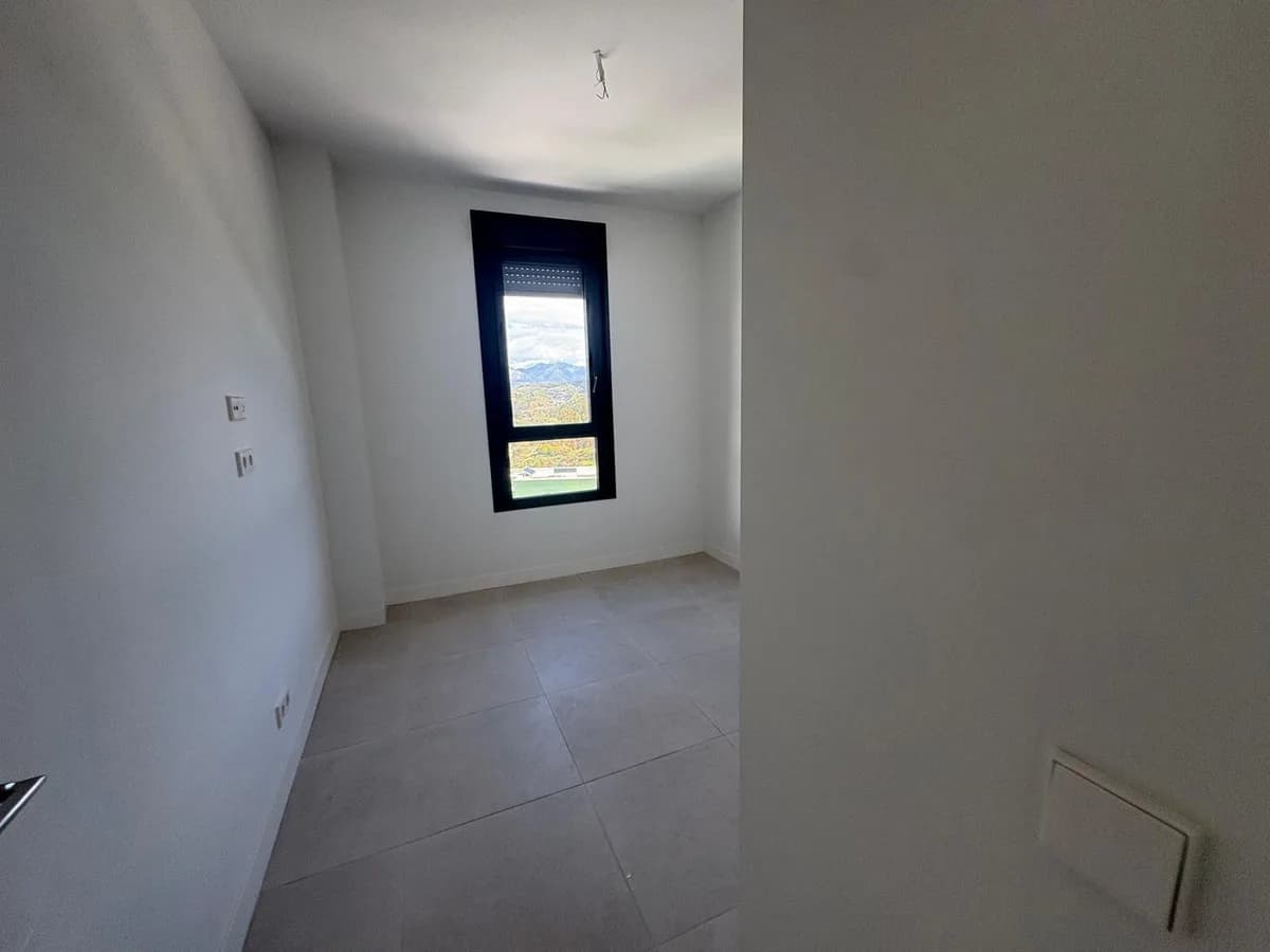 3 Bedroom Middle Floor Apartment for Sale in Campo Mijas, Málaga - Image 9