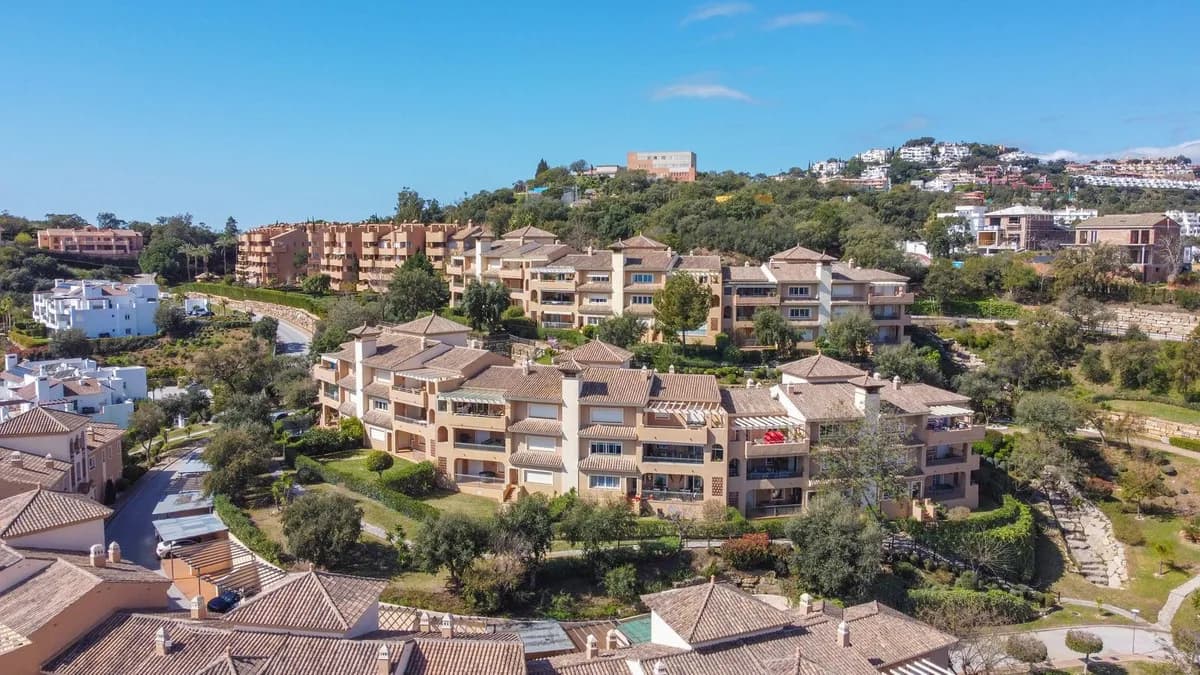 2 Bedroom Ground Floor Apartment for Sale in Elviria, Málaga