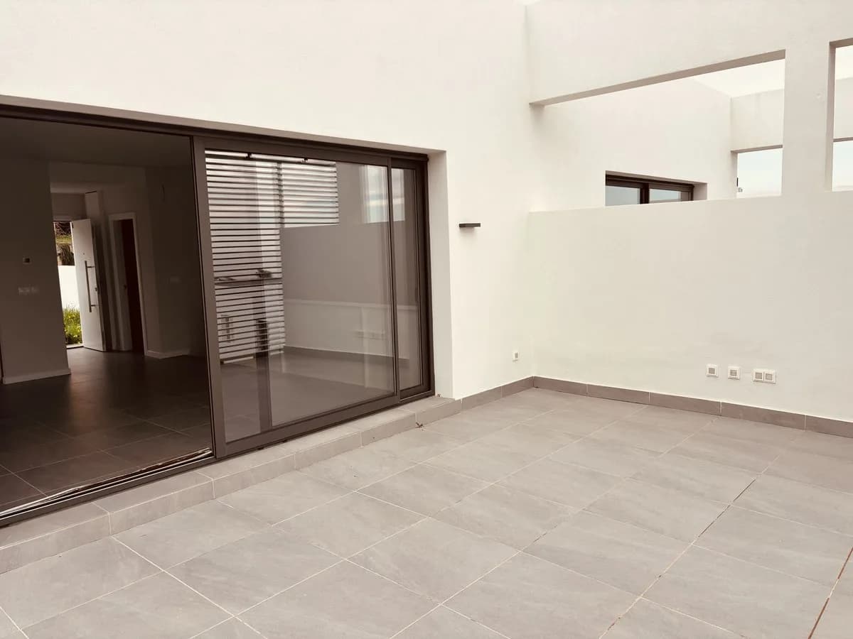 3 Bedroom Semi-Detached House for Sale in Riviera del Sol, Málaga - Image 6