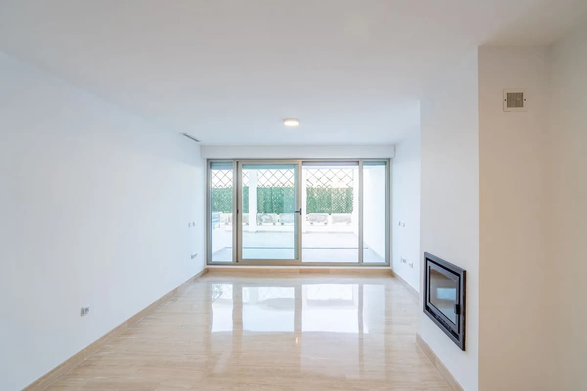 3 Bedroom Ground Floor Apartment for Sale in La Cala de Mijas, Málaga - Image 6