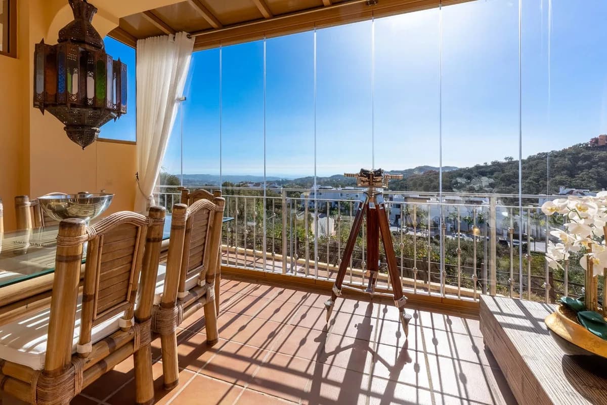 4 Bedroom Duplex for Sale in La Mairena, Málaga - Image 8