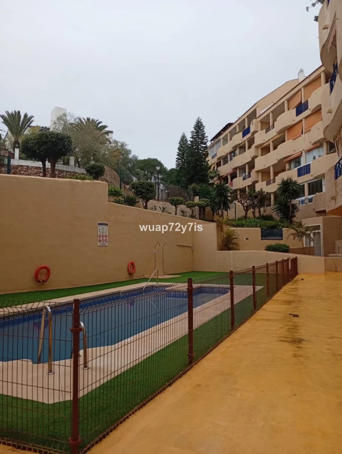 3 Bedroom Ground Floor Apartment for Sale in Fuengirola, Málaga - Image 3